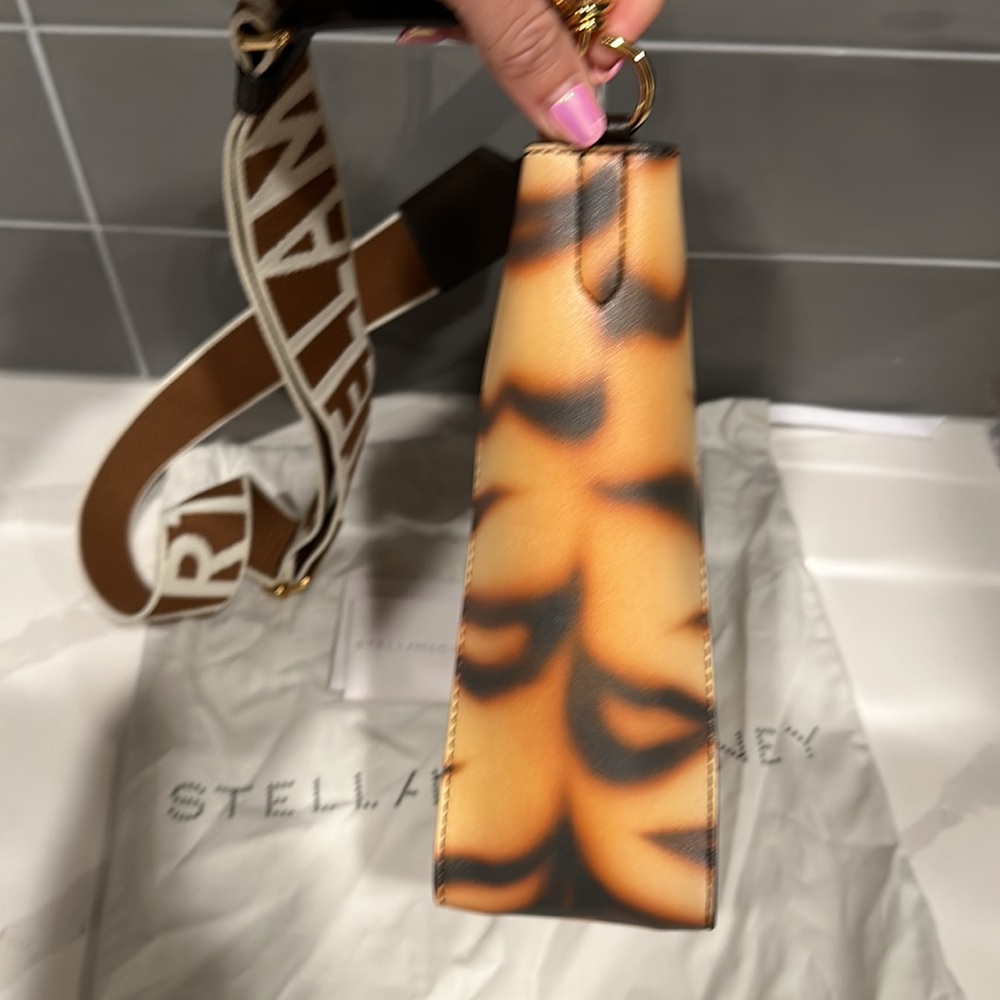 Stella McCartney perforated logo crossbody - Picture 6 of 6